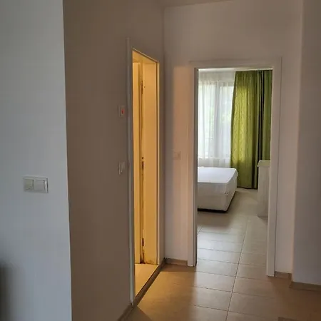 T-Apartment In Green Life Resort דירה